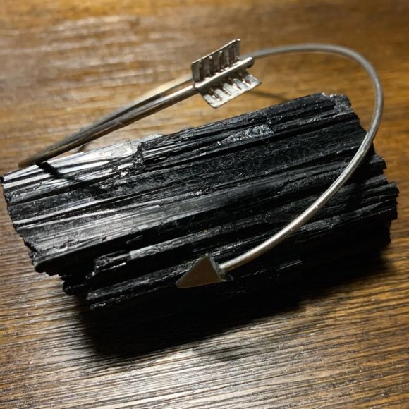 Silver Arrow Arm Wrap Bracelet - Picture 1 of 2